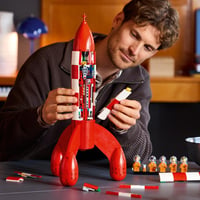 LEGO Ideas 21367 Tintinova mesačná raketa – Model vesmírnej lode pre dospelých, s 5 minifigúrkami a figúrkou psa Filuta, výstavná stavebnica 4