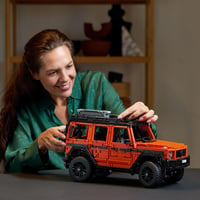 LEGO Technic Mercedes-Benz G 500 Professional Line építőkészlet, luxus terepjáró modell felnőtteknek, 2891 darabos G-osztályú gyűjtői autó 9