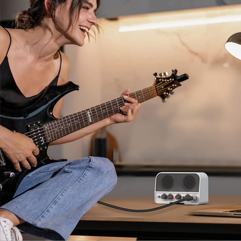 LEKATO 5W Mini Gitárerősítő Bluetooth 5.0 Funkcióval - Hordozható Elektromos Gitár Kombó Erősítő Kettős Hangszóróval, Clean és Overdrive Csa
