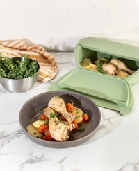 Lékué Platinum szilikon gőzölő tok zöld tálcával és receptkönyvvel, 3-4 személyes, 1400 ml 10