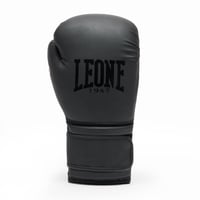 Boxerské rukavice Leone 1947 Striker GN059 Unisex čierne 12 oz tréningové rukavice pre dospelých 2