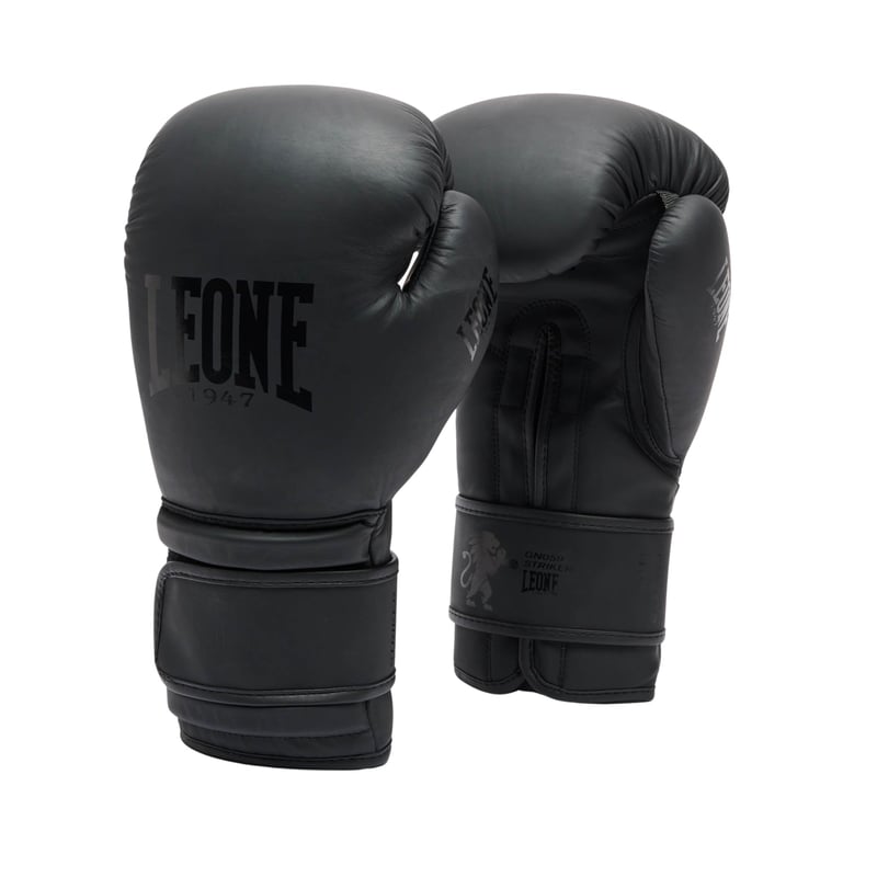 Boxerské rukavice Leone 1947 Striker GN059 Unisex čierne 12 oz tréningové rukavice pre dospelých