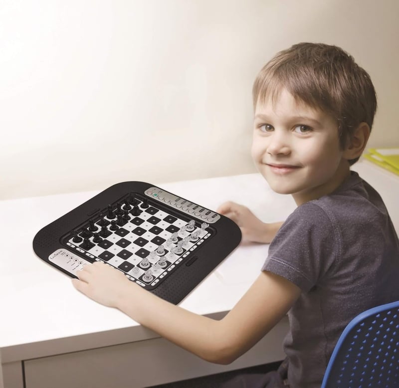 Lexibook Chessman FX Elektronikus Sakk Játék Érintésérzékeny Billentyűzettel, 64 Nehézségi Szinttel, Fény- és Hangeffektusokkal, 7+ Éves Kor
