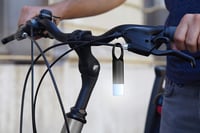 Lexon Nomady Flash LED figyelmeztető lámpa arany karabinerrel 7