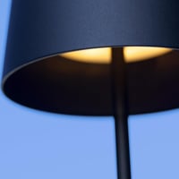 LED stolna lampa Lightbox za unutarnju i vanjsku upotrebu, mat crna, dodirni dimmer, punjiva baterija preko USB-a, visina 37 cm / 23 cm, Ø 10 cm, 31 6