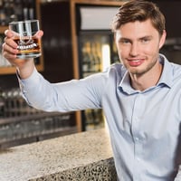 LIGHTEN LIFE Darček k 30. narodeninám pre mužov – 340 ml pohár na whisky s ročníkom 1996 v prémiovej drevenej krabičke, vtipný darček pre neho 5