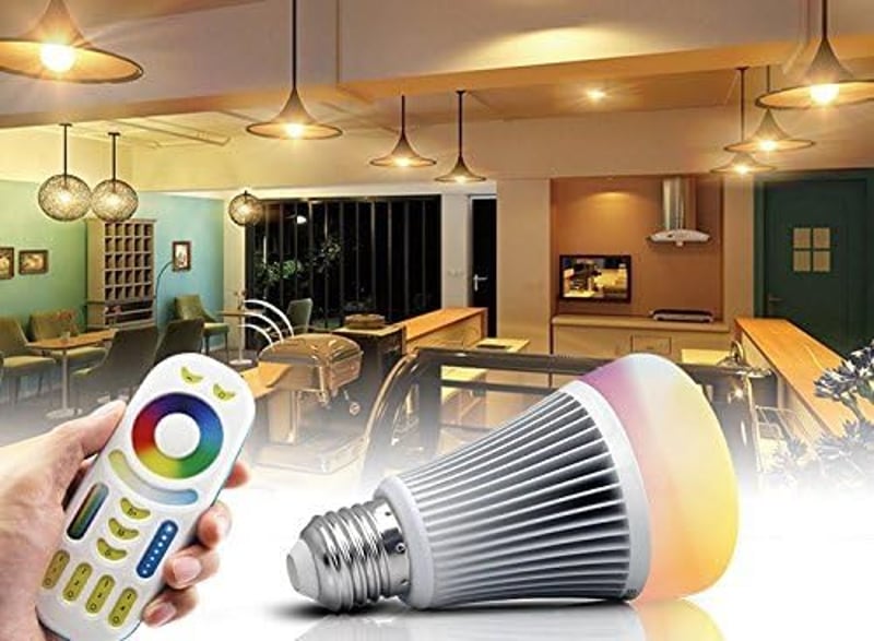 lighteu 9W E27 RGBCCT LED izzó 2.4G vezeték nélküli vezérléssel 850 lumen