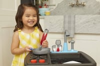 Interaktívna detská kuchynka Little Tikes First Sink & Stove so zvukovými efektmi 5