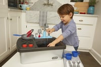 Interaktívna detská kuchynka Little Tikes First Sink & Stove so zvukovými efektmi 3
