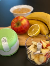 Elektrický mini sekáčik Livington 3 Seconds Chopper – bezdrôtový, USB nabíjanie, čepele z nehrdzavejúcej ocele – kávovo hnedý 5