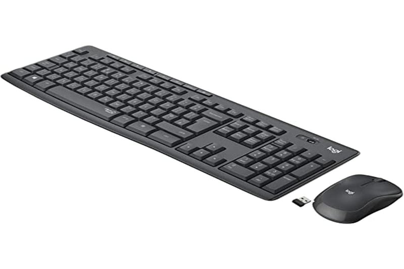 Súprava bezdrôtovej klávesnice a myši Logitech MK295 Silent, španielske rozloženie QWERTY, technológia SilentTouch, o 90 % tichšia, čierna