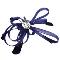 LONTG Fascinator Kalap Kék-Fekete Tollakkal és Virágokkal - Vintage Hajdísz Fátyollal Esküvőre Teapartyra Templomba 3