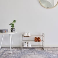 LOVE IT STORE IT LOFT 3-poschodový rozšíriteľný stojan na topánky, kov a drevo, na 15 párov topánok, sivý 2