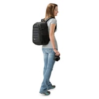 Lowepro Tahoe 150 foto batoh pre DSLR a 10-palcový tablet, s nastaviteľným interiérom, čierny 6