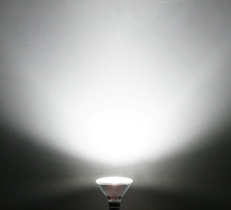 Luckmax E27 PAR38 LED 15W 6000K hideg fehér kültéri reflektor lámpa