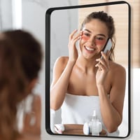 LunaMirror Fekete Fali Tükör 60x90 cm - Modern Alumínium Kerettel Fürdőszobába, Hálóba, Nappaliba - Függőlegesen és Vízszintesen Akasztható 2