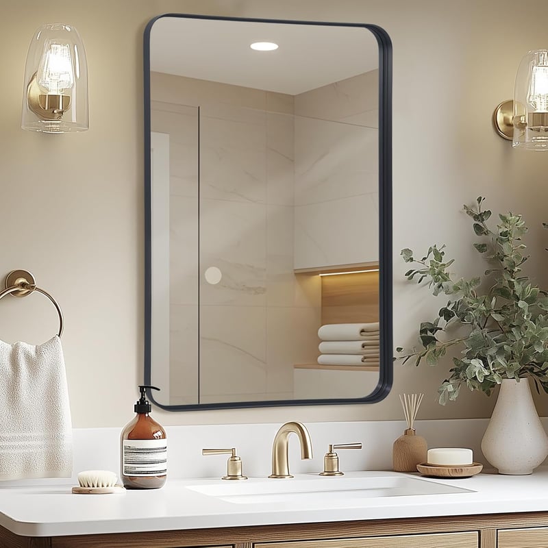 LunaMirror Fekete Fürdőszobai Tükör 50x75 cm - Modern Alumínium Kerettel, Fali Tükör Hálószobába, Nappaliba, Előszobába