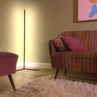 LYCKLY Minimál LED Luxus Állólámpa - Fekete - Szabályozható Fényerejű Saroklámpa Fekete Színben - Meleg Fényű Világítóoszlop Beltéri Használatra 8