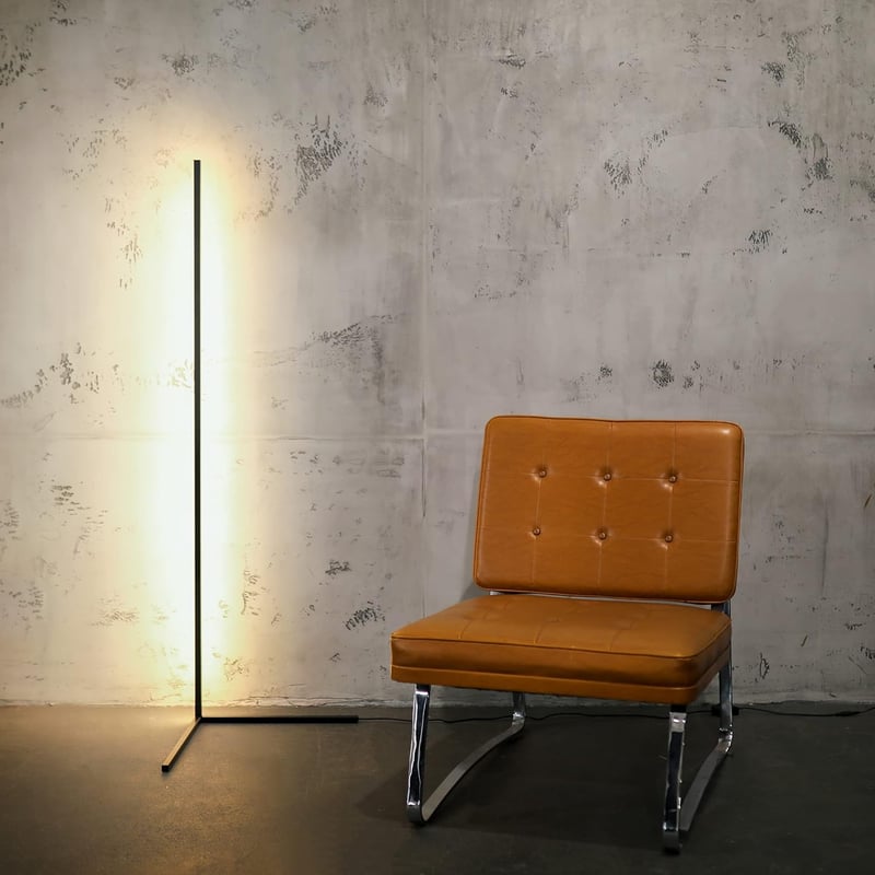 LYCKLY Minimál LED Luxus Állólámpa - Fekete - Szabályozható Fényerejű Saroklámpa Fekete Színben - Meleg Fényű Világítóoszlop Beltéri Használatra
