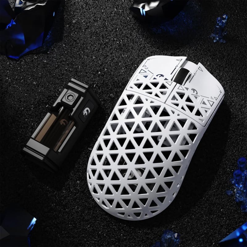 MAMBASNAKE M5 Ultra Szénszálas 8000Hz Vezeték Nélküli Gaming Egér, 39g Szuperkönnű, 42000DPI, Bluetooth/2.4G/USB-C, PC/Mac Kompatibilis