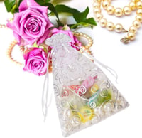 MAOOY 100 db Arany Organza Ajándéktasak 17x23 cm - Ékszertasak Húzózsinórral Esküvőre, Születésnapra - Újrahasználható Díszzacskó Mintával 6