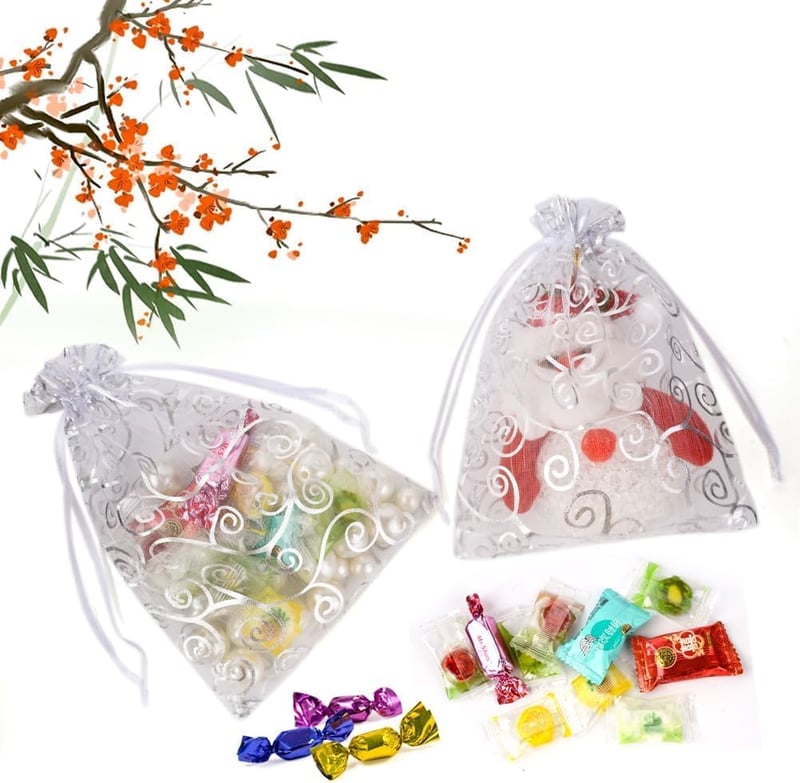 MAOOY 100 db Arany Organza Ajándéktasak 17x23 cm - Ékszertasak Húzózsinórral Esküvőre, Születésnapra - Újrahasználható Díszzacskó Mintával