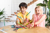 Set creioane colorate triunghiulare Maped Colour'Peps Star – 72 bucăți, din lemn certificat FSC, prindere ergonomică 5