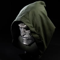 Prémiová prilba Marvel Legends Series Doctor Doom – Interaktívny doplnok ku kostýmu pre fanúšikov Marvelu a deti od 14 rokov 3