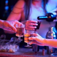 MATANA Elegáns Műanyag Borospohár Szett 50db, 200ml - Átlátszó, Törhetetlen - Újrahasznosítható - Partikra, Rendezvényekre, Piknikekre

AI:  6