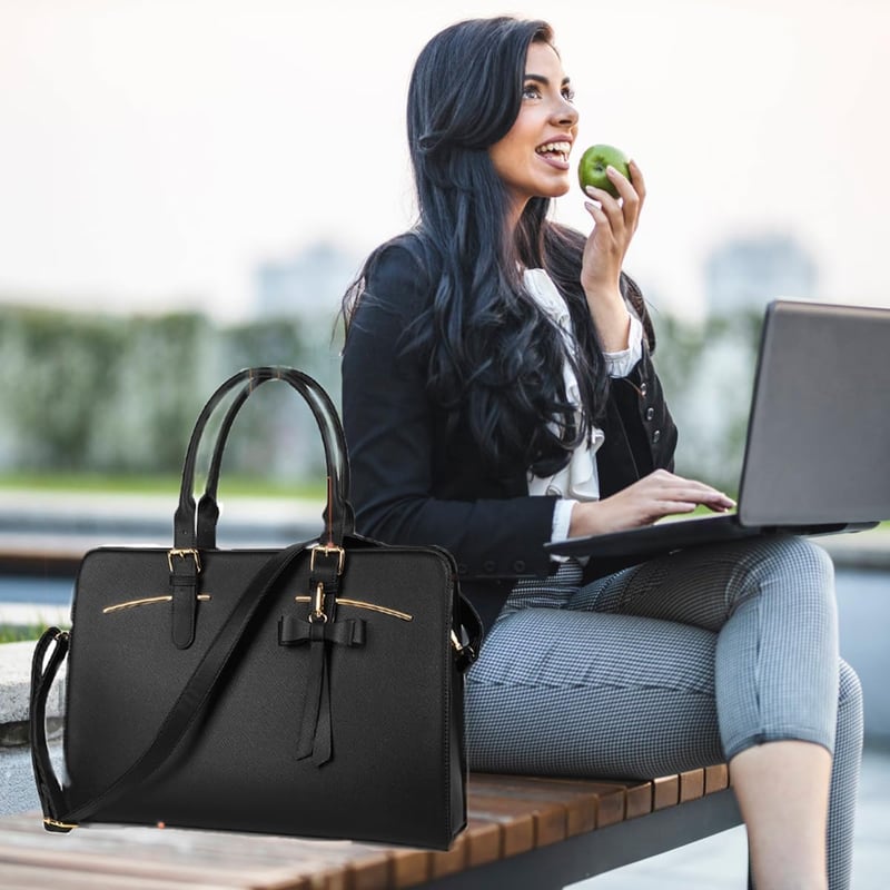 MATEIN Női Laptop Táska 15,6" - Vízálló PU Bőr Válltáska USB Töltőporttal, Kivehető Kulcstartóval és Kiegészítő Clutch Táskával - Fekete