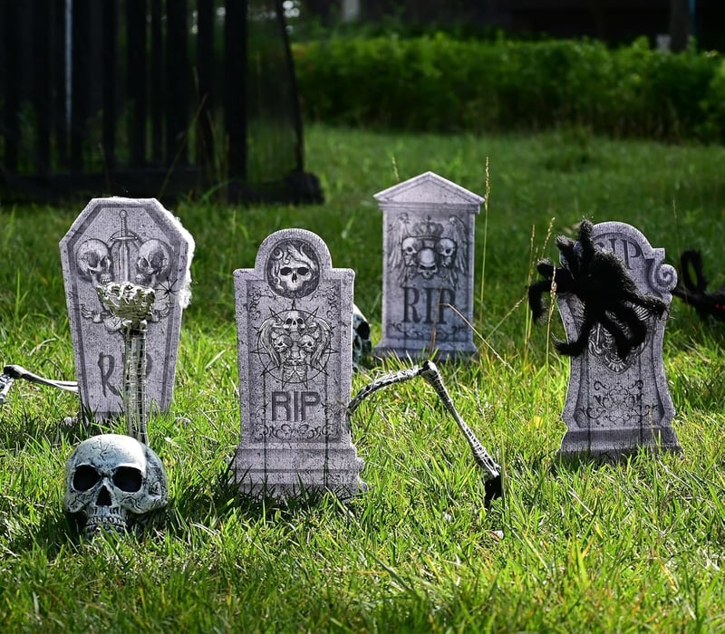 Maxee Halloween világító sírkövek szett 4 db + 3m tündérfény, kültéri dekoráció
