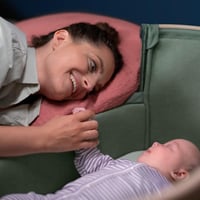 Maxi-Cosi Iora prístelka, skladacia postieľka s mäkkým matracom, 0–6 mesiacov, 9 kg, 5 výškových polôh, Essential Graphite 8