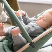 Maxi-Cosi Kori 2in1 Babafotel Játékhíddal, 0-2 Év, 15 kg-ig 10