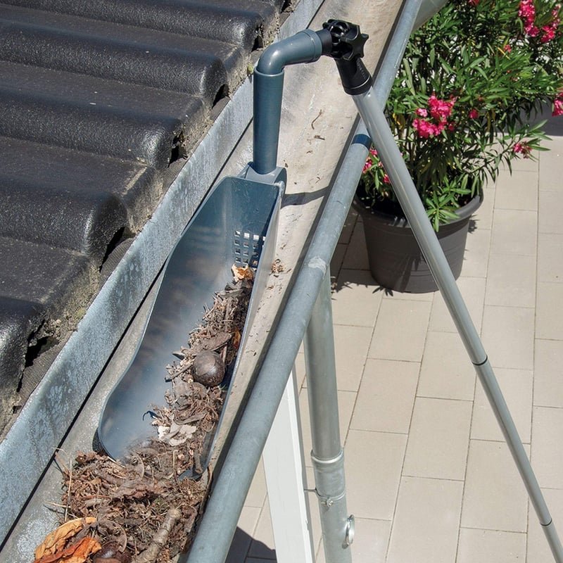 Teleskopická lopatka na odkvapy Maximex s násadou do 4,5 m, bezpečné čistenie odkvapov bez rebríka, 10 x 250 x 8 cm