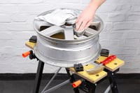 Meister 9079100 Pracovný a upínací stôl, nosnosť 150 kg, veľká pracovná plocha, tlačená stupnica a uhlové značky, skladací, nastaviteľný pracovný stôl s upínacími čeľusťami 7