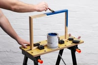 Meister 9079100 Pracovný a upínací stôl, nosnosť 150 kg, veľká pracovná plocha, tlačená stupnica a uhlové značky, skladací, nastaviteľný pracovný stôl s upínacími čeľusťami 9