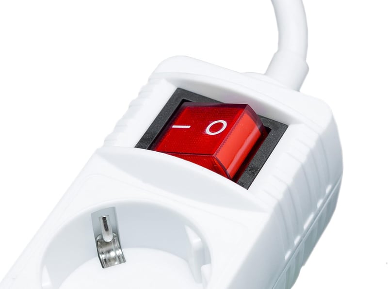 Meister Power Socket Strip 6 Plus 1 hosszabbító 2m - 7 aljzat - 2-3+1, White