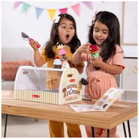 Drevený stánok so zmrzlinou Melissa & Doug, 28 kusov – 8 druhov zmrzliny, kornútiky, pohárik, hracie peniaze, od 3 rokov 2