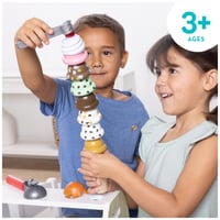 Drevený stánok so zmrzlinou Melissa & Doug, 28 kusov – 8 druhov zmrzliny, kornútiky, pohárik, hracie peniaze, od 3 rokov 6