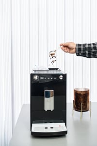 Automatický kávovar Melitta Caffeo Solo E950-201 so vstavaným mlynčekom, LED displejom, 15 bar, 1400 W, čierny, režim na 1 – 2 šálky 4