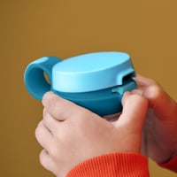 Detská fľaša Mepal Campus s uzáverom na kliknutie, 600 ml, Sunshine & Rainbow – vhodná aj na sýtené nápoje, nepriepustná, vhodná do umývačky riadu 5