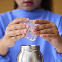 Izolovaná fľaša na vodu pre deti Mepal Campus, s výklopným viečkom na kliknutie, vhodná aj na sýtené nápoje, nepriepustná, 500 ml, Cool Pink 5