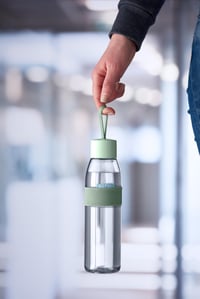 Opakovane použiteľná fľaša Mepal Ellipse 700 ml - Nordic Blue, vhodná aj na sýtené nápoje, bez obsahu BPA, nepriepustná fľaša na pitie 6