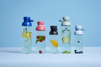 Športová fľaša Mepal Vita 500 ml vo farbe Nordic sage, s dvoma otvormi, znovupoužiteľná fľaša na pitie 9