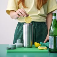 Nerezová fľaša na vodu Mepal Vita 900 ml – Nordic sage – s 2 otvormi, nepriepustná, vhodná do umývačky riadu 4