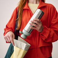 Nerezová fľaša na vodu Mepal Vita 900 ml – Nordic sage – s 2 otvormi, nepriepustná, vhodná do umývačky riadu 5