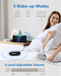 Mesqool Vibrációs Ébresztőóra 7 Színű Éjszakai Fénnyel, Nagy LED Kijelző, USB-C Töltés, Hangerő Szabályozás, Mély Alvók Számára 2