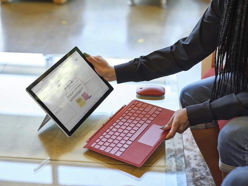 Microsoft Type Cover billentyűzet Surface Pro 3/4/5/6/7/7+ - LED háttérvilágítás, üveg touchpad, francia AZERTY, piros
