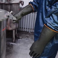 MIN-XL Vegyi Ellenálló Kesztyű, Latex Mentes, Sav és Lúg Védelem, 45cm Fekete 8