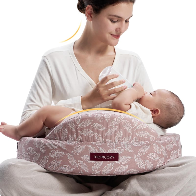 Dojčiaci vankúš z pamäťovej peny Momcozy s bezpečnostným rámom – Ergonomický vankúš na dojčenie a polohovanie s nastaviteľným popruhom a snímateľným bavlneným poťahom, ružový